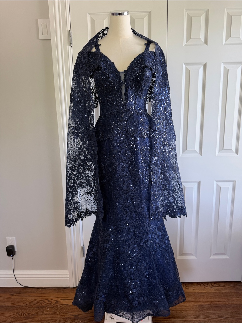 Ivonne D for Mon Cheri Off-Shoulder Sequins Embroidered Wedding MOB Gown Size6-8 - Picture 7 of 17